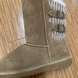Size 5 children’s bear paw boots